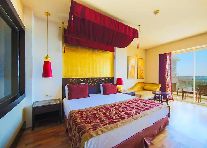 Horus Paradise Resort Side