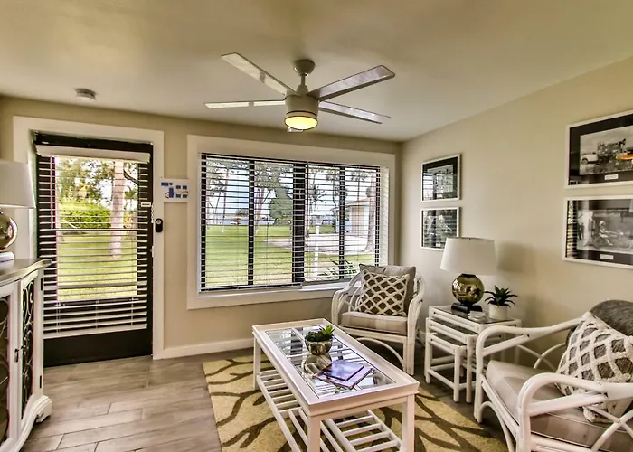 Island View Cottages Sebastian
