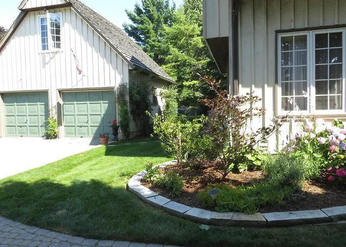 Cedar Gables Bed & Breakfast