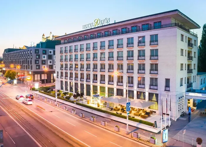 Hotel Devin