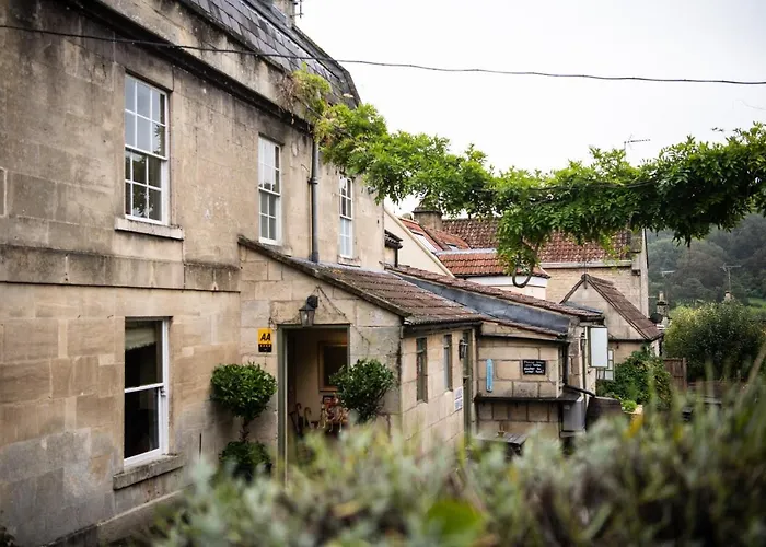 Wheelwrights Arms Country Inn & Pub