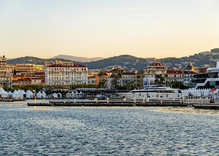 Carlton Cannes, A Regent Hotel