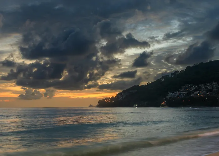 Crest Resort & Pool Villas Patong